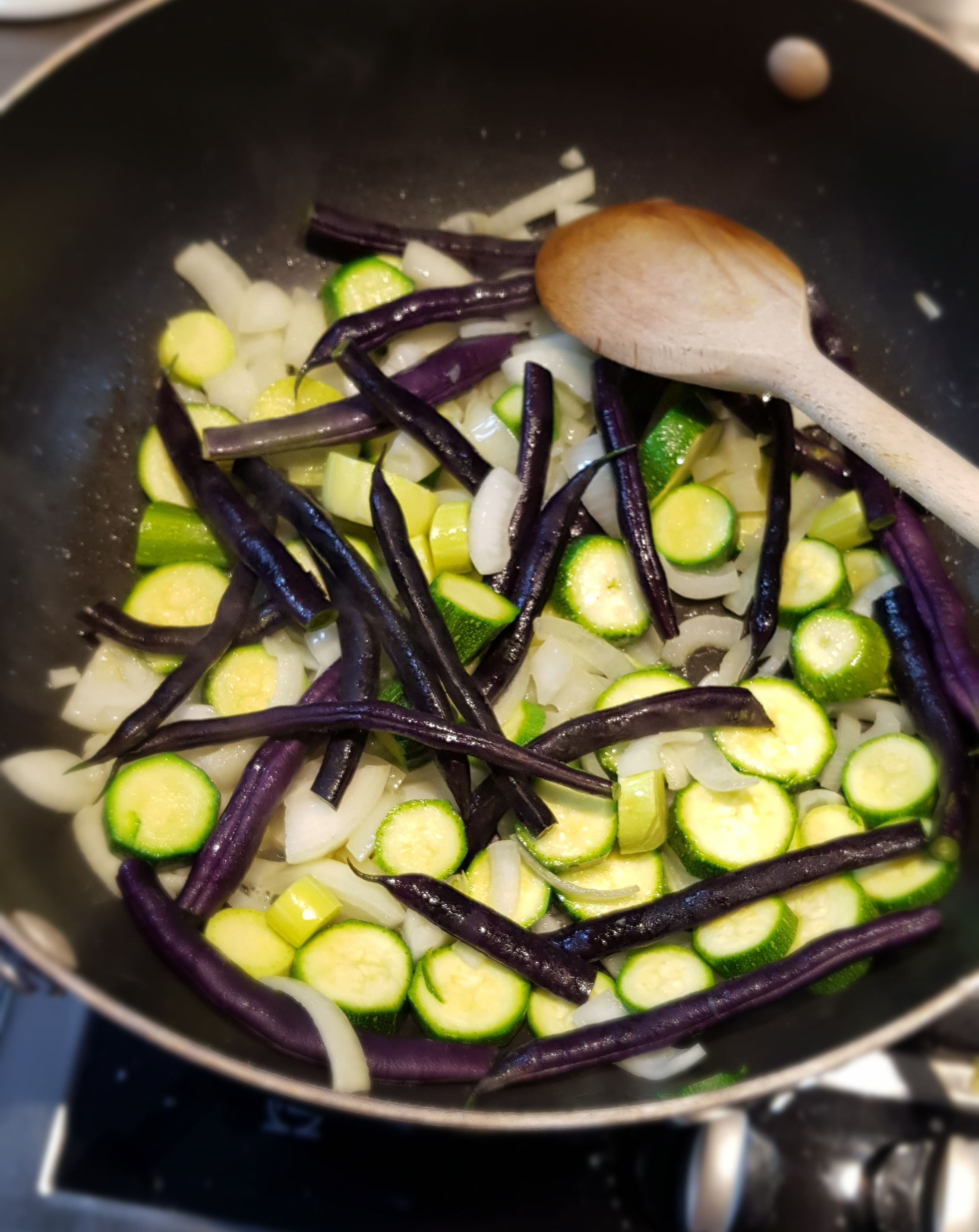 courgettes&purplebeans-cooking