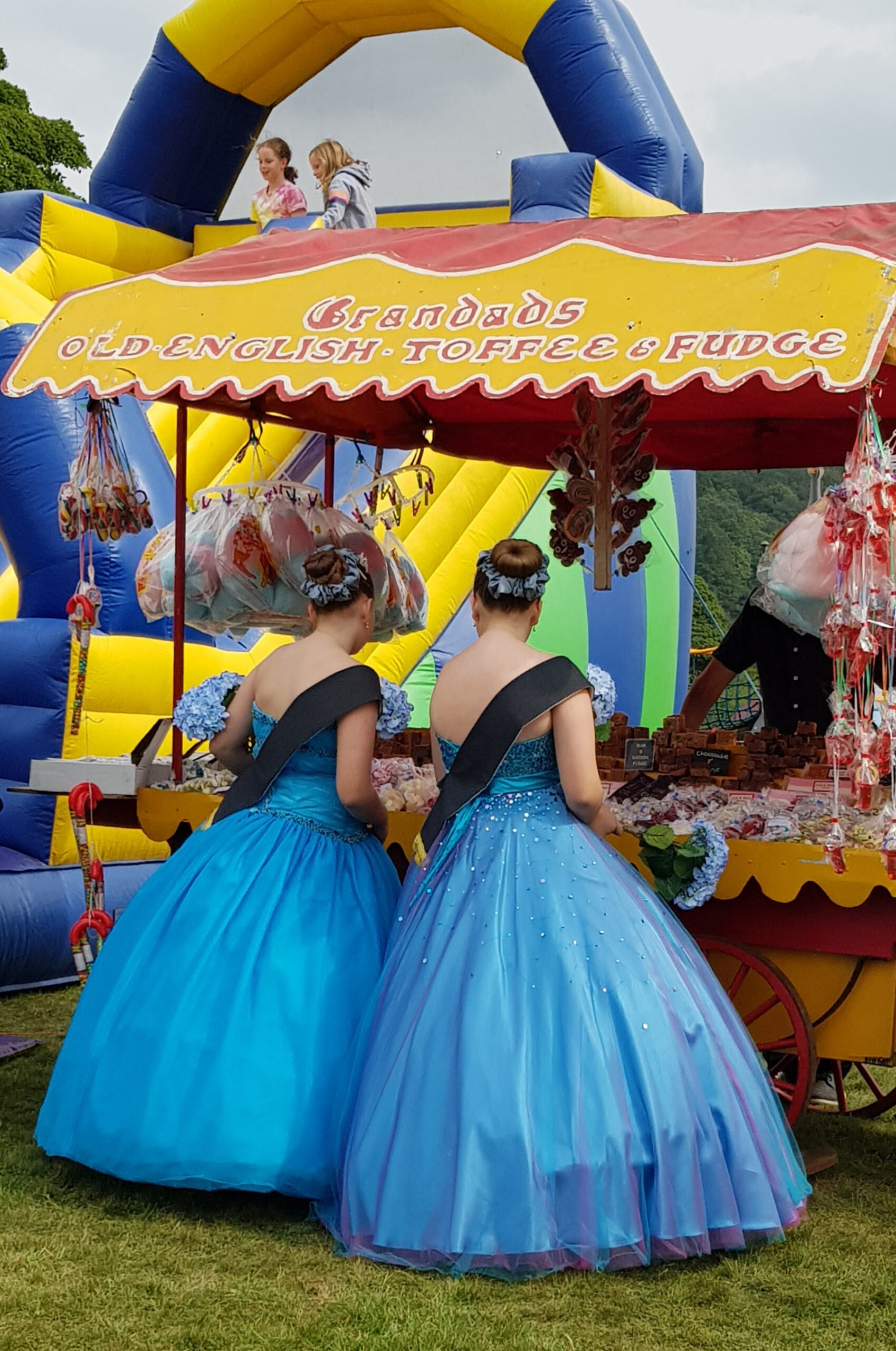 Eyam carnival queens